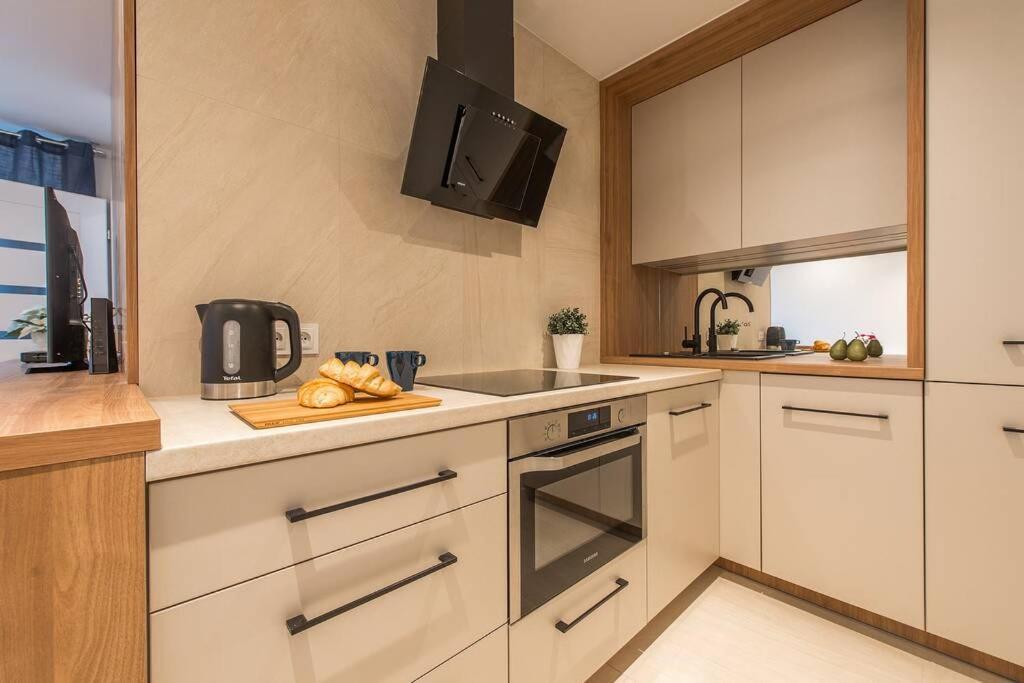 Rondo Onz P&O Serviced Apartments Варшава Екстер'єр фото
