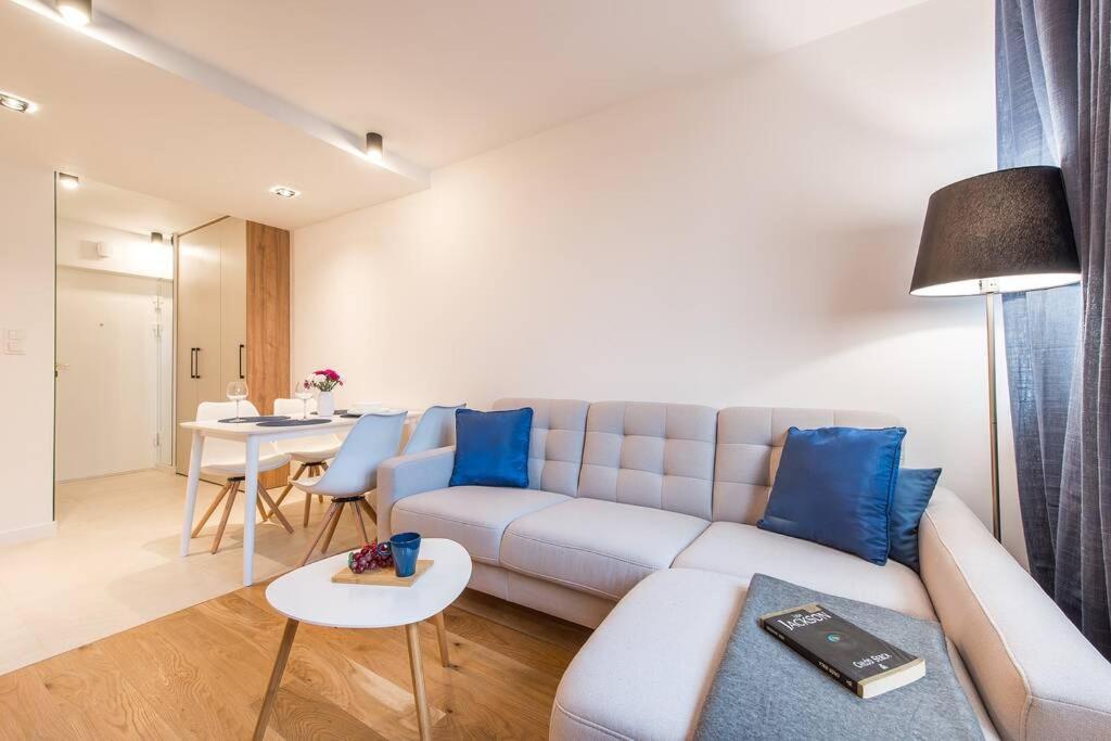 Rondo Onz P&O Serviced Apartments Варшава Екстер'єр фото