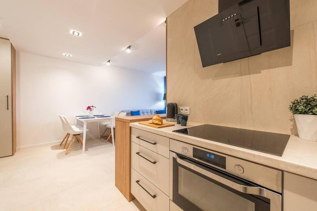 Rondo Onz P&O Serviced Apartments Варшава Екстер'єр фото